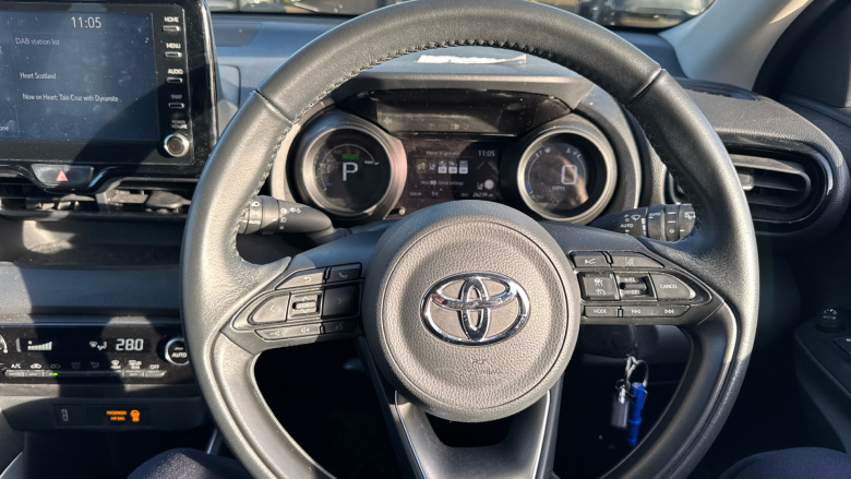 Toyota Yaris 1.5 Hybrid Design 5dr CVT Hybrid Hatchback